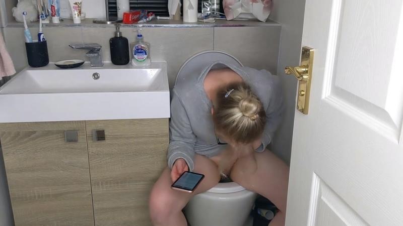 Talking on the toilet whilst shitting 2022 - PooGirlSofia (FullHD)