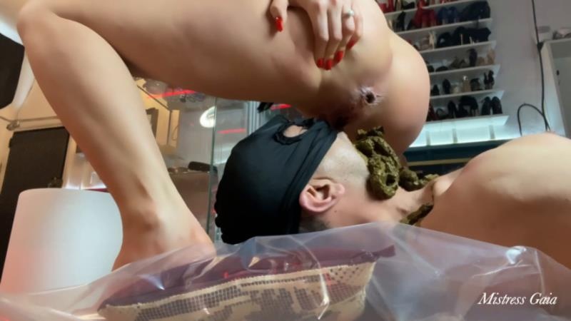 Italian Goddess GAIA in clip Mouth Filled With Shit 2025 (FullHD)