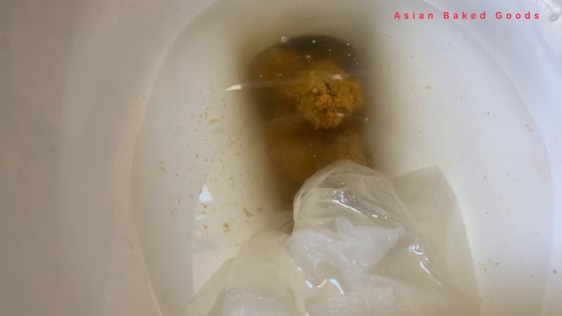 Shit pee moan on the toilet 2026 (FullHD)
