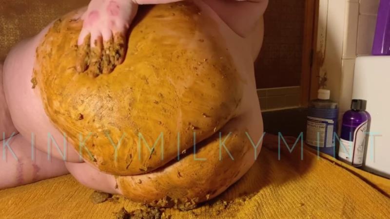 Huge Ass Covered in Shit 2026 - KinkyMilkyMint (HD)