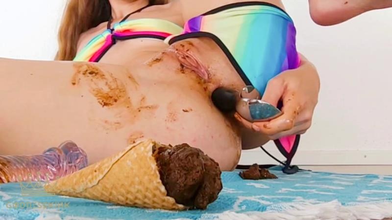 Ice Cream Pooping 2026 - Goddess Kink (UltraHD/4K)